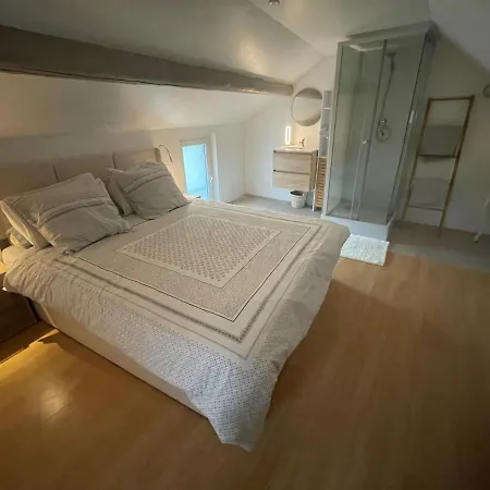 La Bulle Bleue Jacuzzi Apartman *